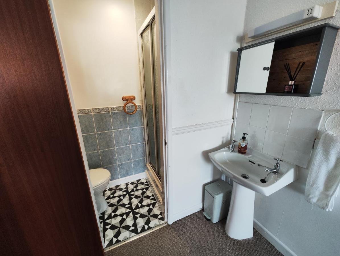 Styles & White Stays - Central Newquay نيوكويي المظهر الخارجي الصورة