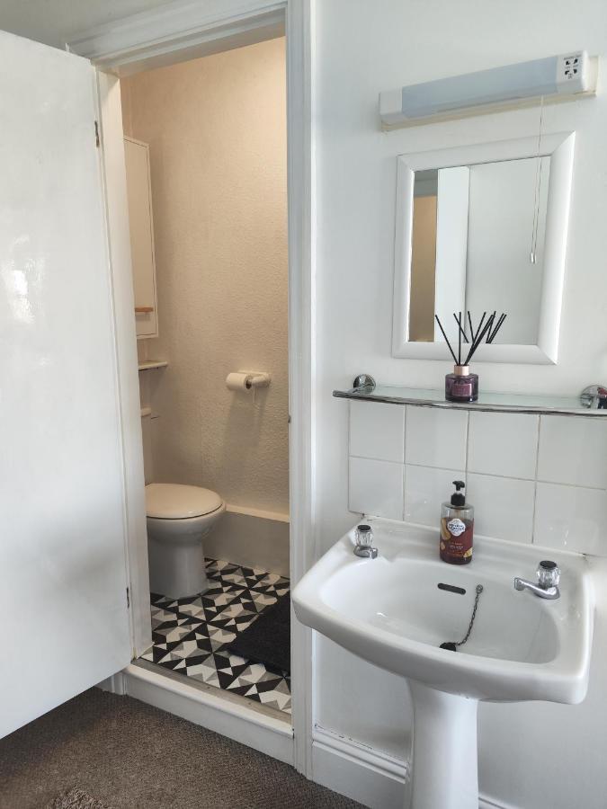 Styles & White Stays - Central Newquay نيوكويي المظهر الخارجي الصورة