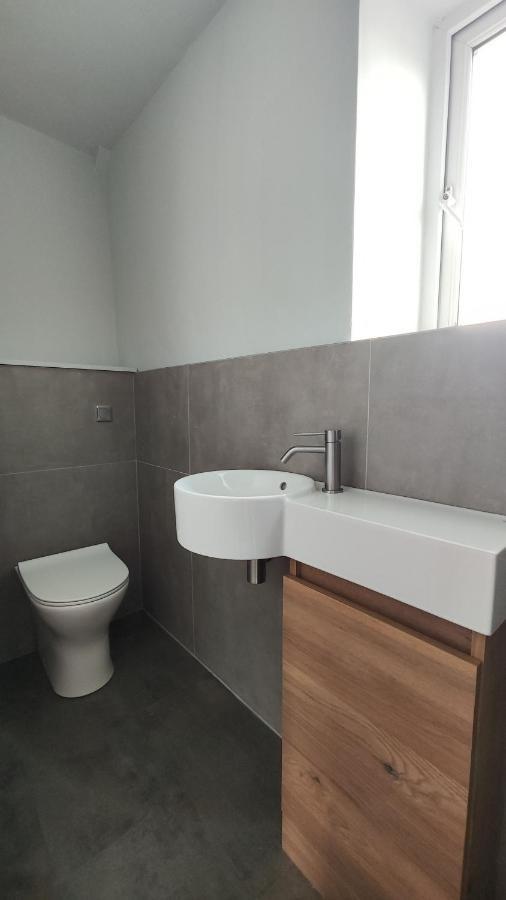 Styles & White Stays - Central Newquay نيوكويي المظهر الخارجي الصورة