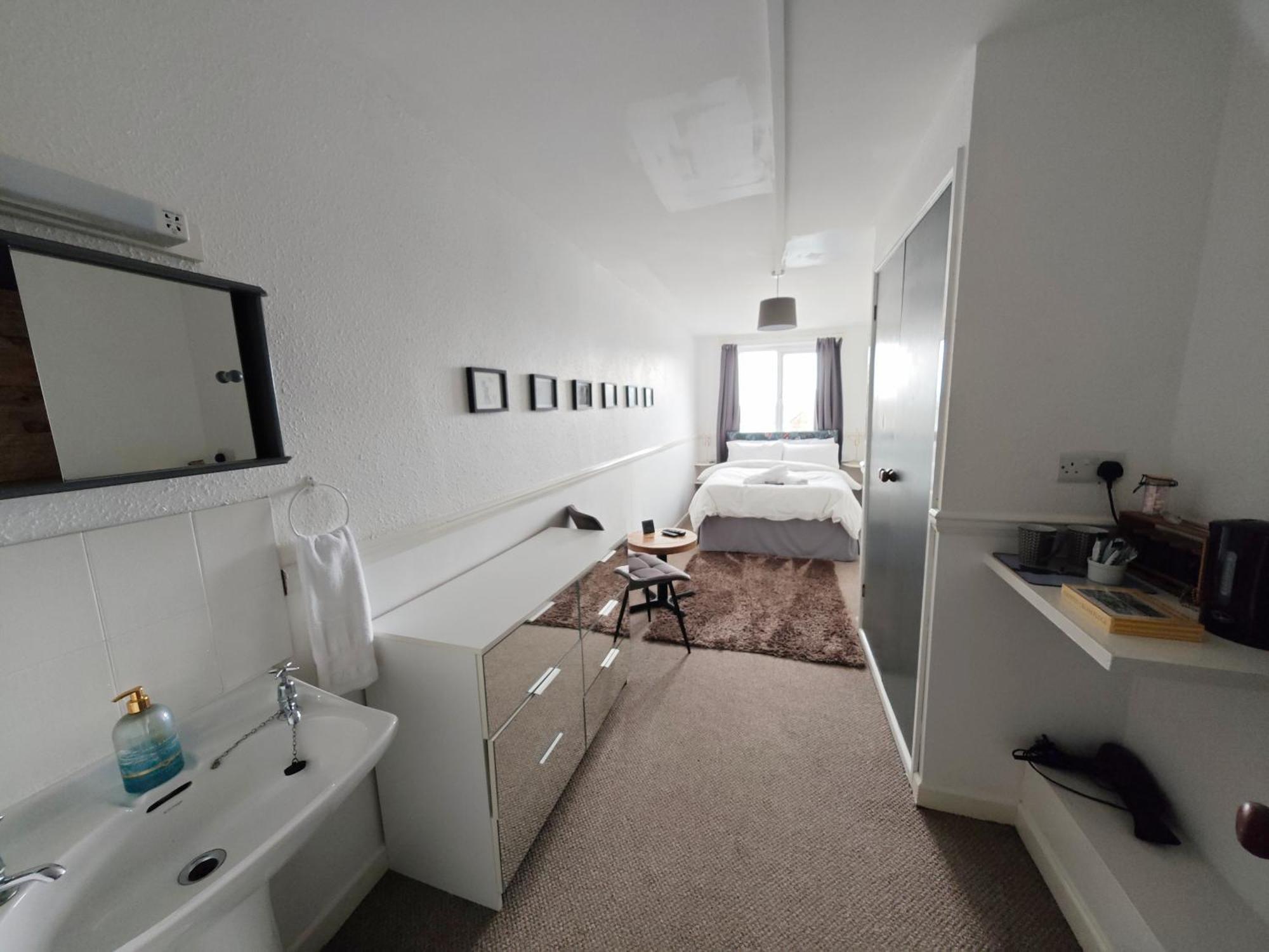 Styles & White Stays - Central Newquay نيوكويي المظهر الخارجي الصورة