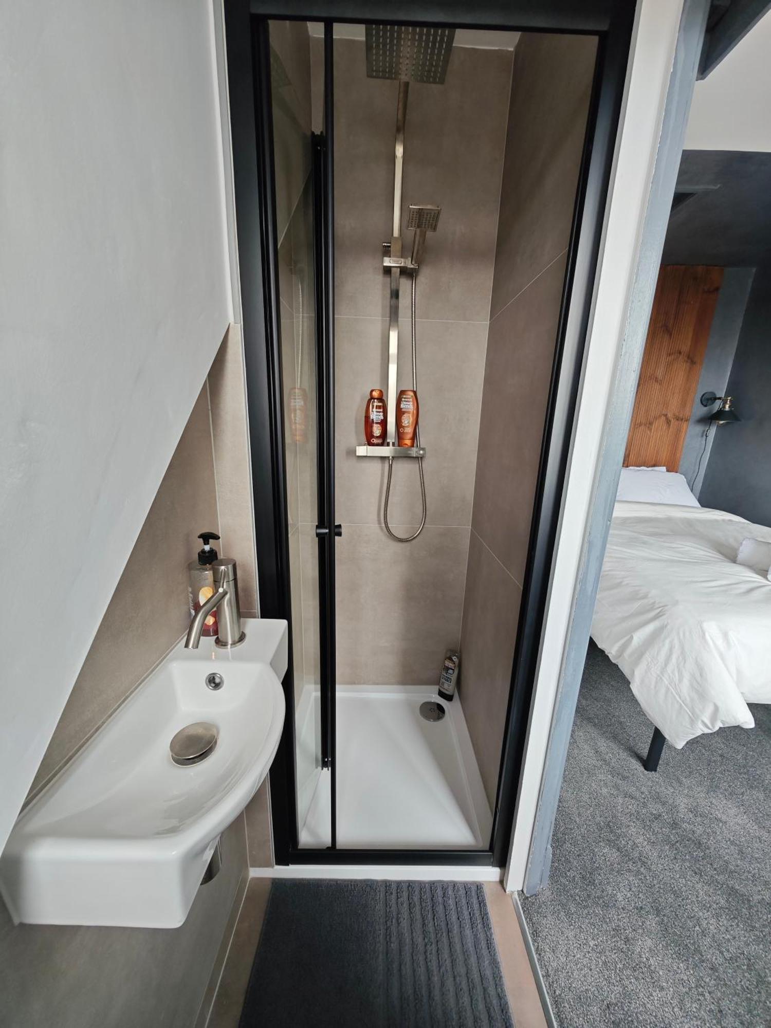Styles & White Stays - Central Newquay نيوكويي المظهر الخارجي الصورة