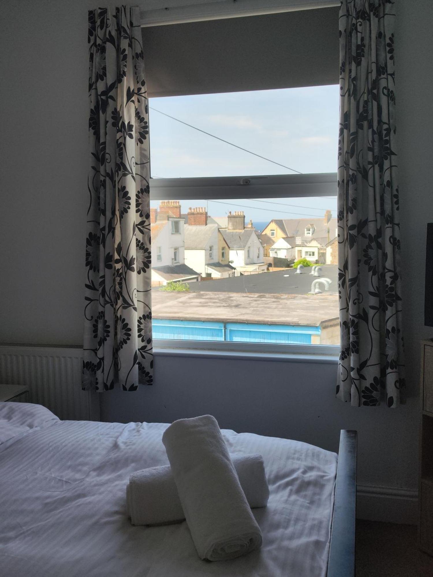 Styles & White Stays - Central Newquay نيوكويي المظهر الخارجي الصورة